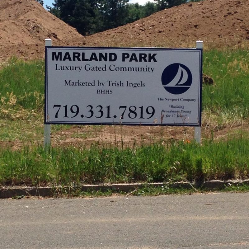 High-quality yard sign
